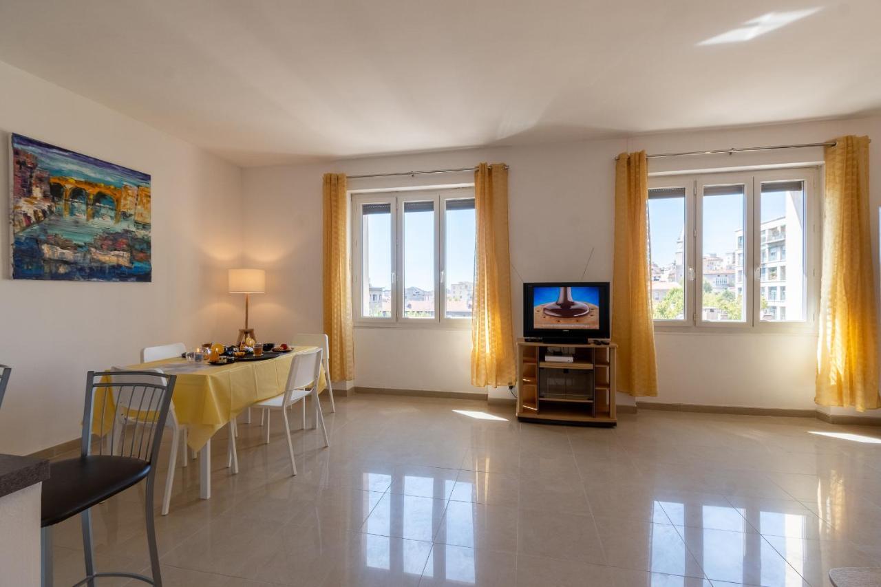 Ferienwohnung Celebre Vieux Port, Marseilles Exterior foto